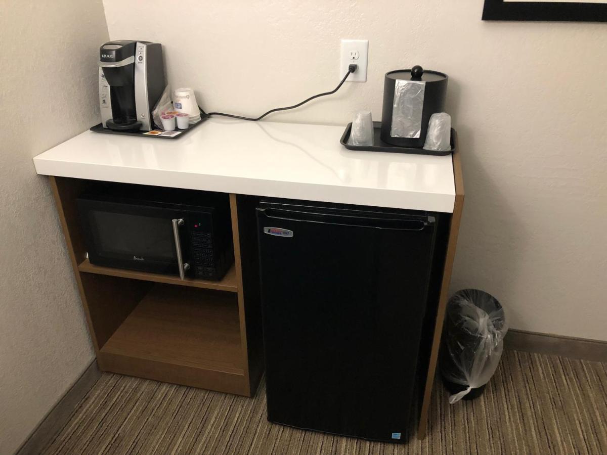 Holiday Inn Express Hotel & Suites Franklin By Ihg Екстериор снимка