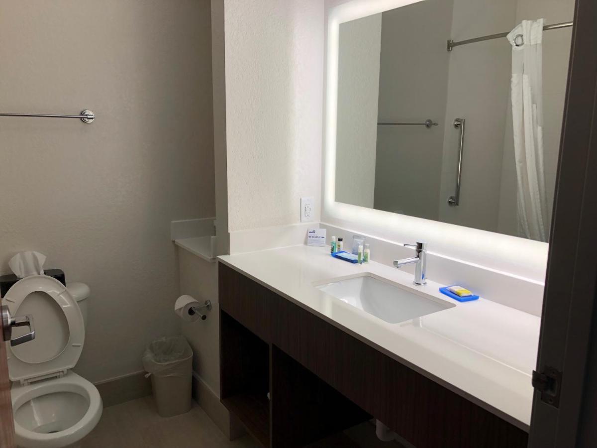 Holiday Inn Express Hotel & Suites Franklin By Ihg Екстериор снимка