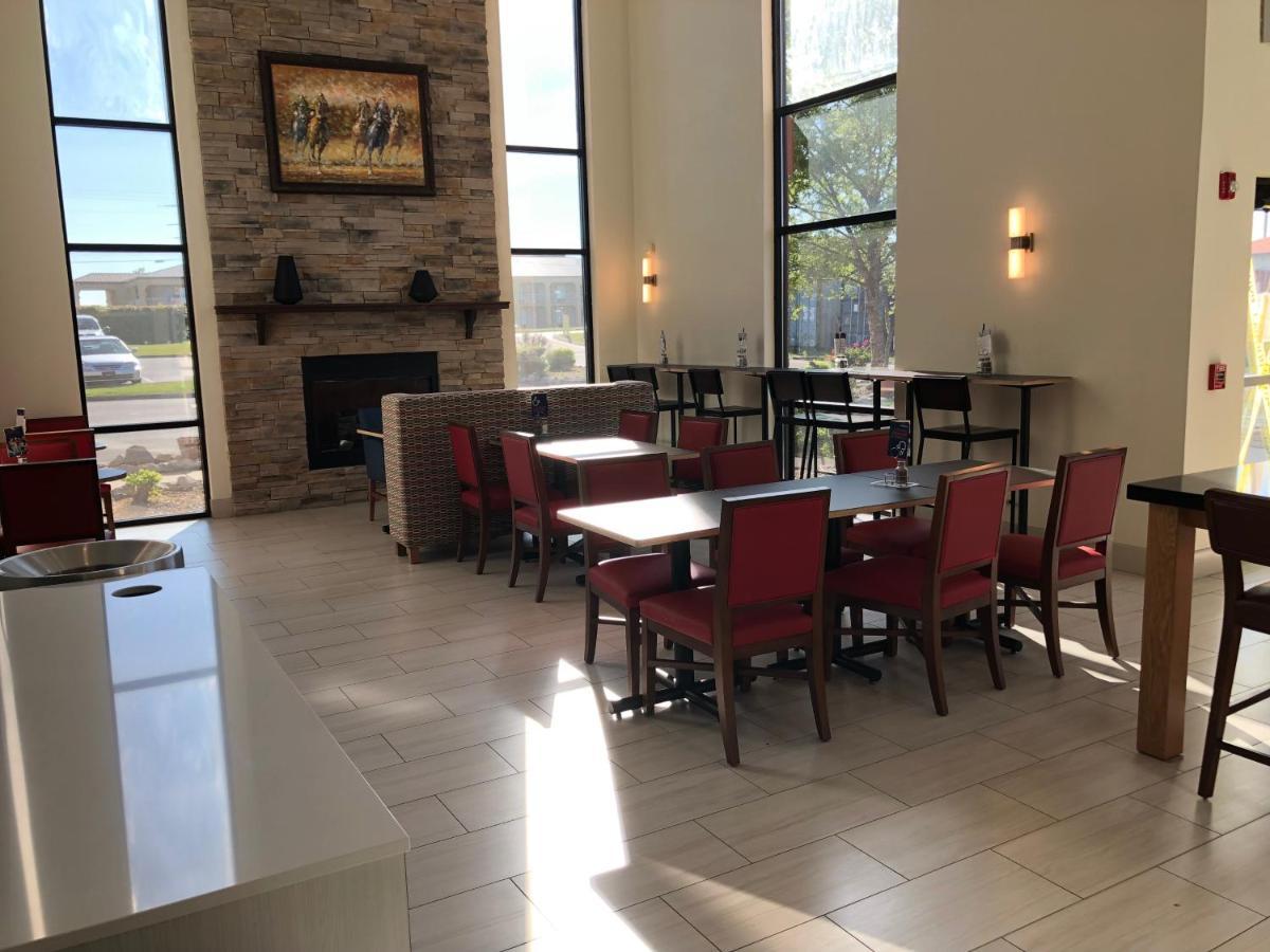 Holiday Inn Express Hotel & Suites Franklin By Ihg Екстериор снимка