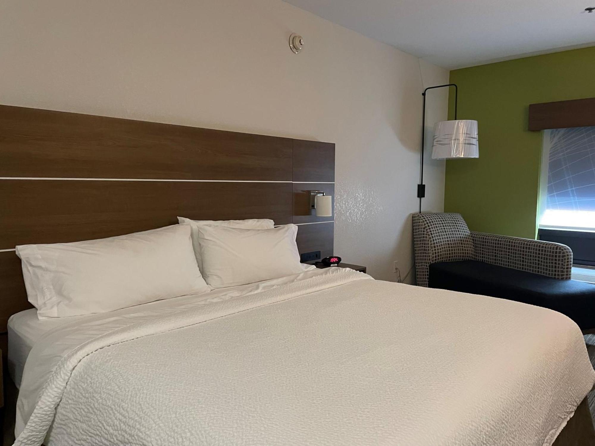 Holiday Inn Express Hotel & Suites Franklin By Ihg Екстериор снимка