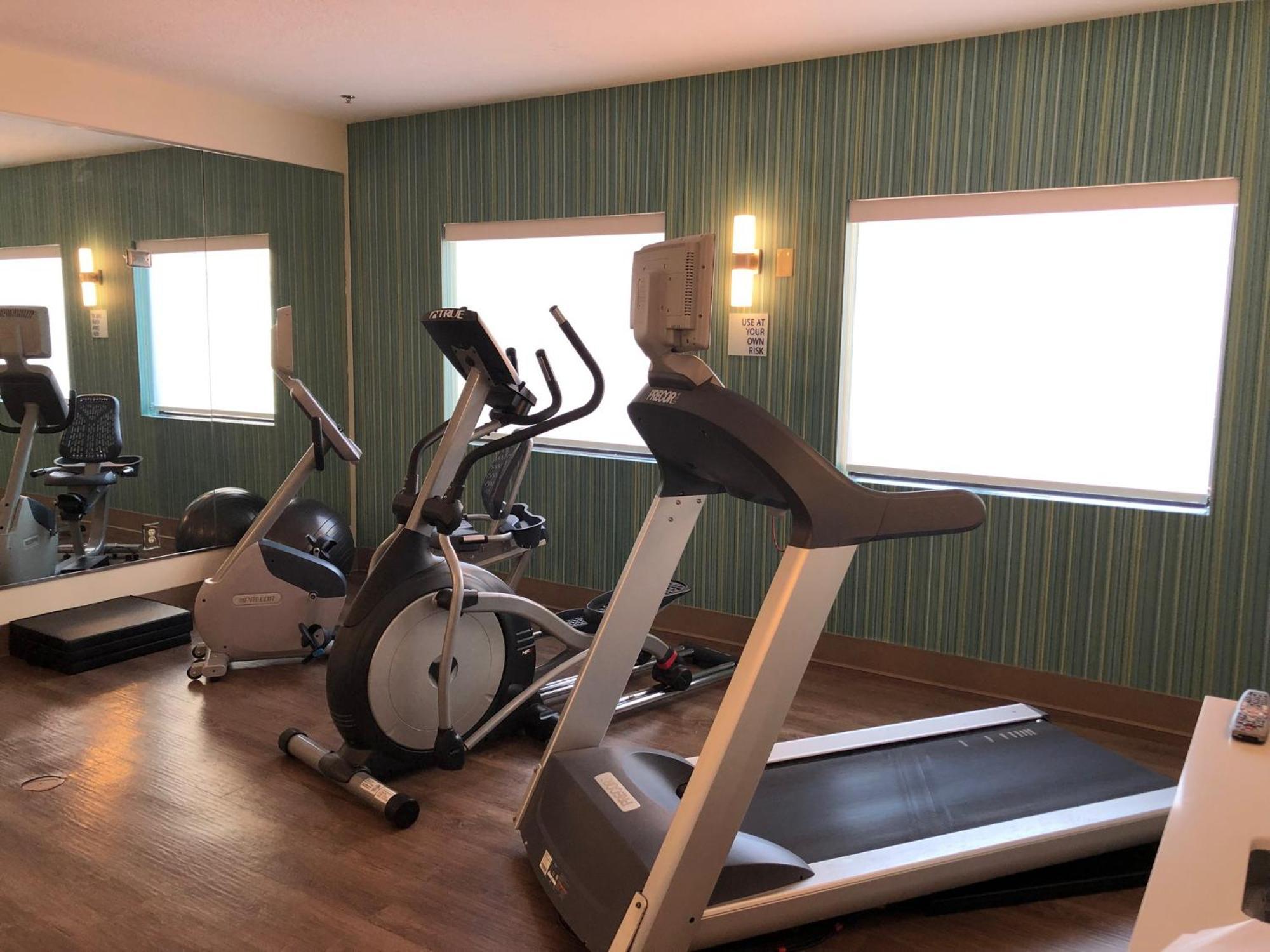 Holiday Inn Express Hotel & Suites Franklin By Ihg Екстериор снимка